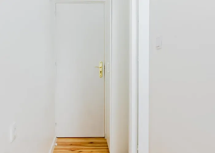 Quarto em Acomodações Particulares - Sabino De Sousa 1 Andar