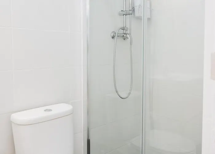 Quarto em Acomodações Particulares - Sabino De Sousa 1 Andar Lisboa