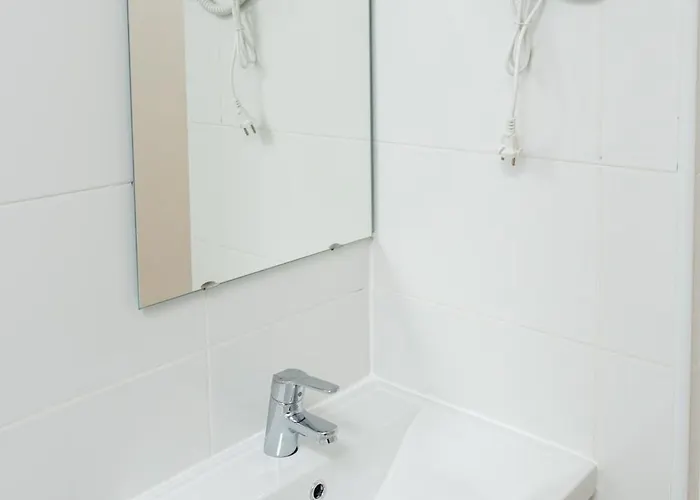 - Sabino De Sousa 1 Andar Quarto em Acomodações Particulares *