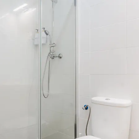 Quarto em Acomodações Particulares - Sabino De Sousa 1 Andar