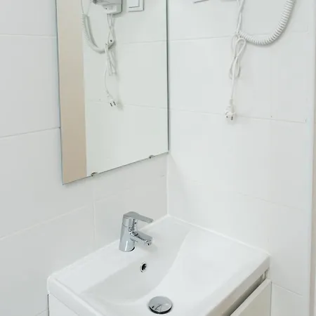 - Sabino De Sousa 1 Andar Quarto em Acomodações Particulares *