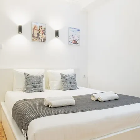 Quarto em Acomodações Particulares - Sabino De Sousa 1 Andar